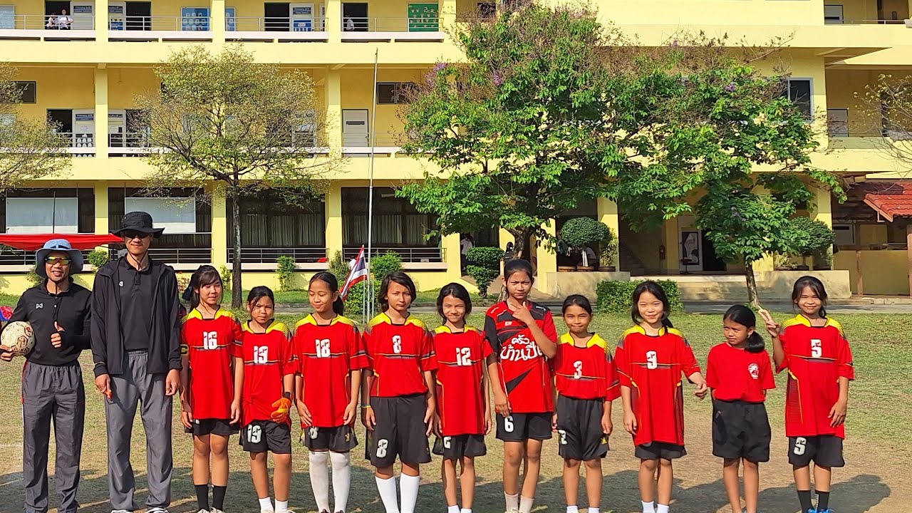 การแข่งขันฟุตบอลหญิงรอบชิงชนะเลิศ |  โรงเรียนวัดบ่อตะกั่ว (พ่วงประชานุกูล) พุทธรักษาเกมส์ 69