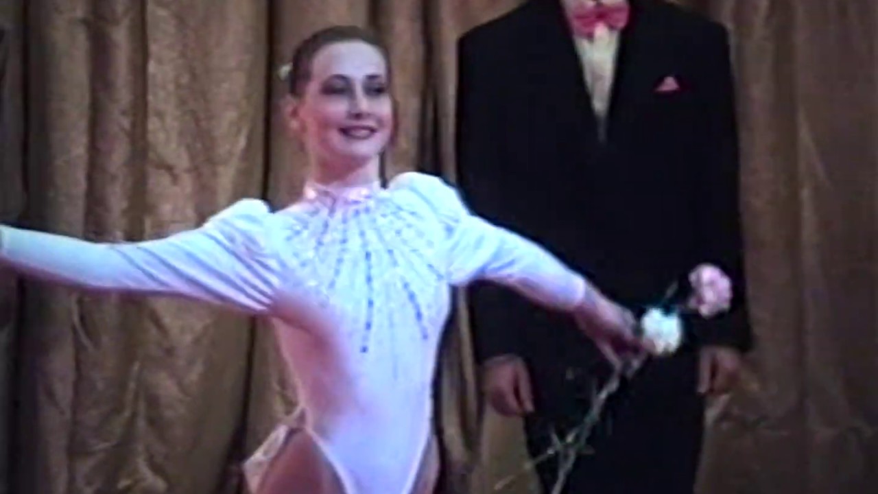 Виктория Боллан / Гимнастка на трапеции (1993)