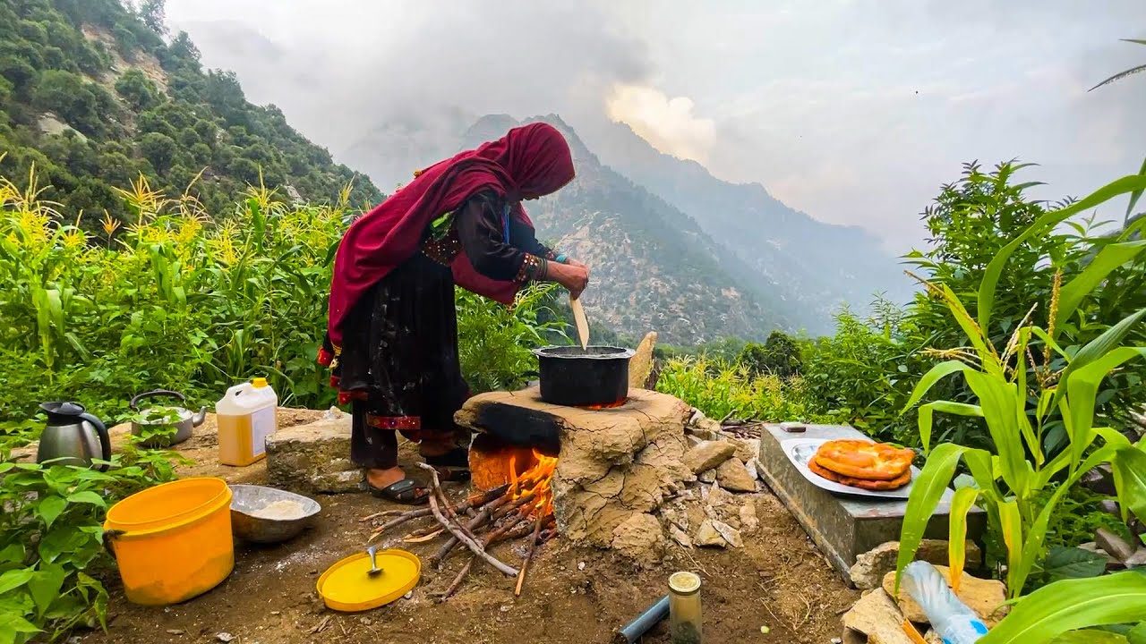 65-Year-Old Grandma Living Simply & Cooking Authentic Afghan Paratha 🫓✨