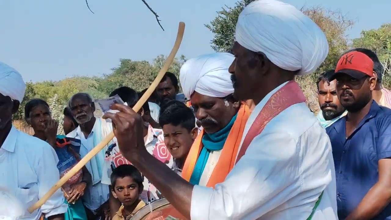అక్కమ్మ గార్ల జాతర  చూసేయండి ఫ్రెండ్స్ చాలా బాగుంది 