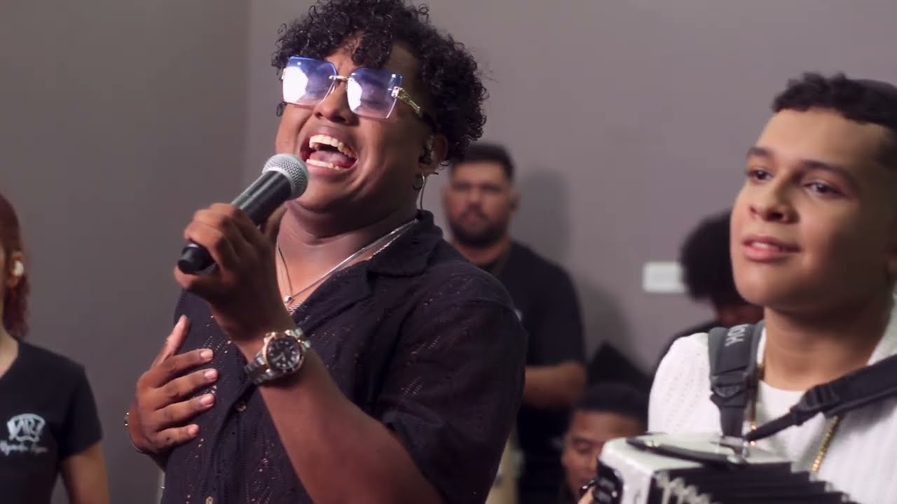 El esqueleto - Brayan Sanjuan & Alejandro Ropain