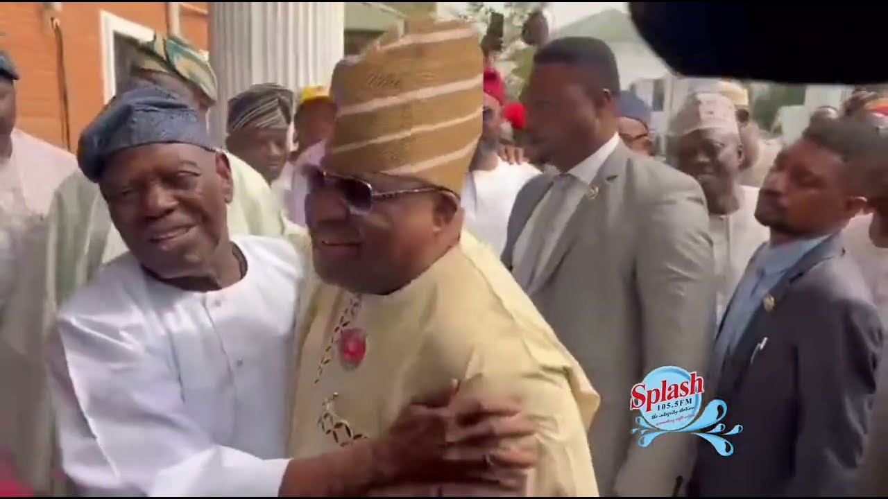 The way Gov. Ademola Adeleke prostrated  to greet Chief Bisi Akande in Ilaorogun that got many talk