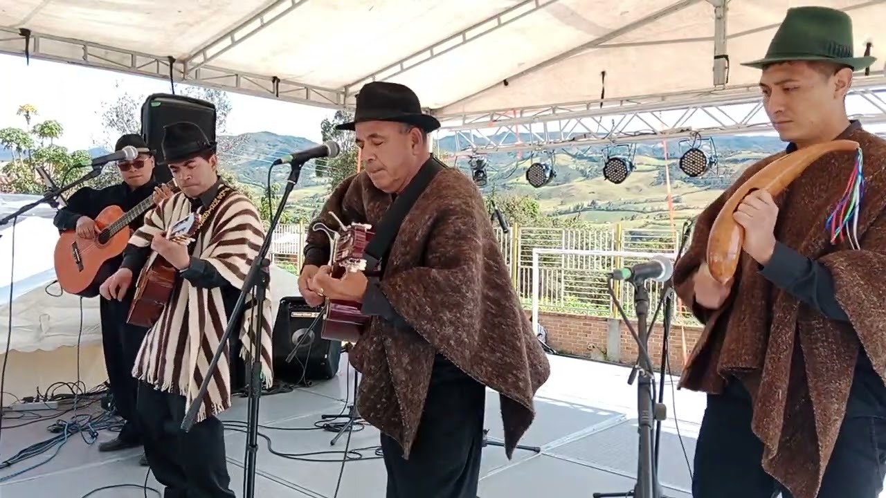 música campesina nariñense. los montañeros de Catambuco - cómo ha cambiado mi pueblo - el chismoso.