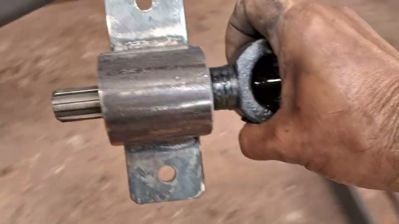 triciclo Caseiro com moto 125cc - como fazer o mancal da cruzeta do cardã