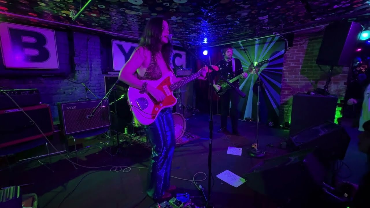 Annabelle Chairlegs - Live at Freakout 24