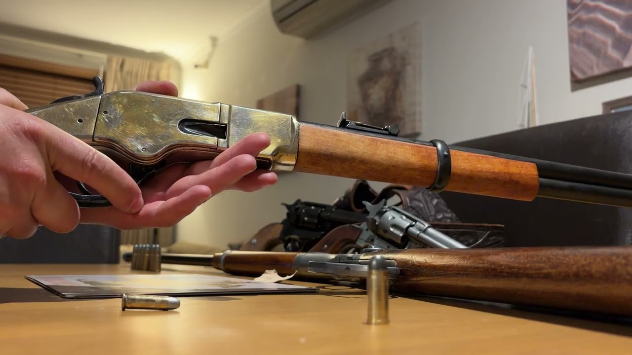Denix VS Kolser: Winchester Rifles. Denix 1866 Yellowboy VS Kolser 1892 long barrel. 