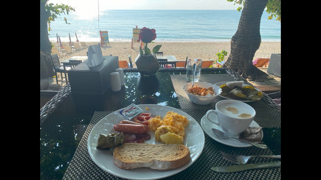 Koh Samui Lamai Beach The HIVE Hotel Breakfast at the beach side