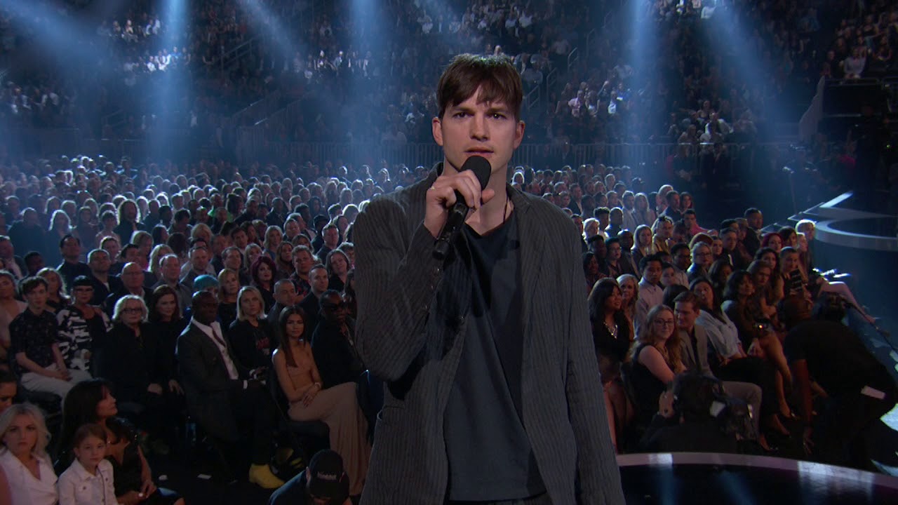 Ashton Kutcher Presents Top Hot 100 Song - BBMA 2016