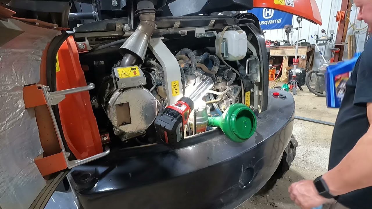 Полное обслуживание Kubota KX057-4 и как отрегулировать гусеницы