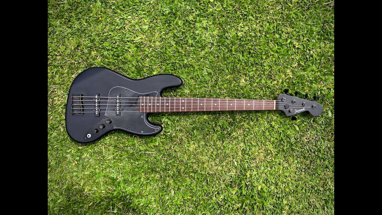 Me hice mi propio bajo eléctrico.