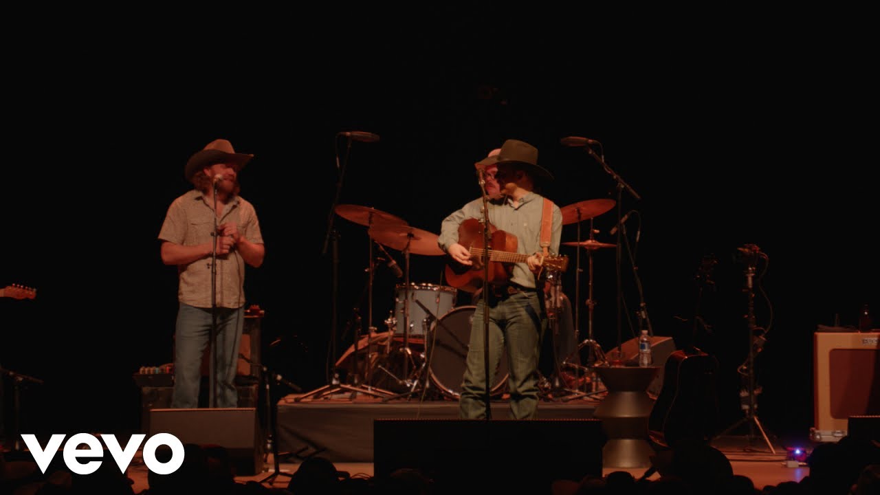 Colter Wall - Honky Tonk Nighthawk (Live Performance)