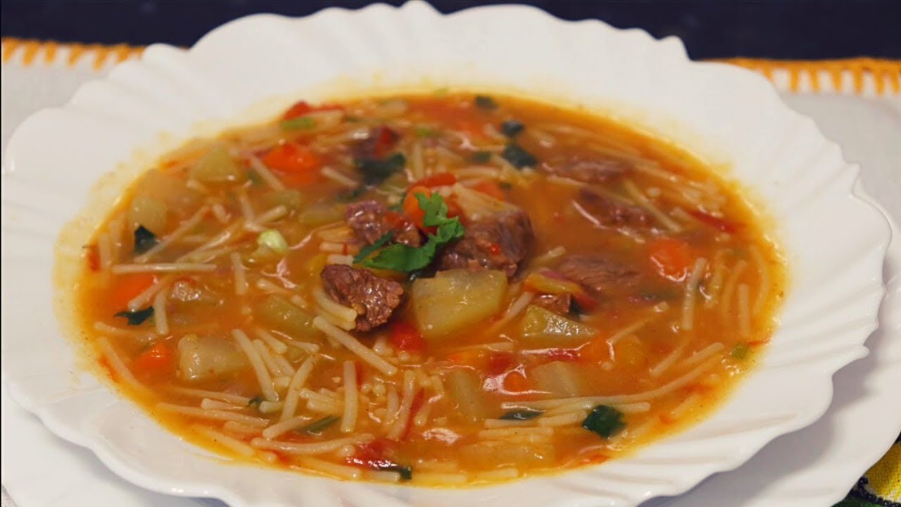 SOPA DE MACARRÃO SUCULENTA E SABOROSA. AQUI EM CASA NÃO PODE FALTAR.