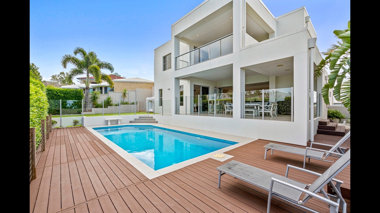 30 Tara Vista Boulevard, Highland Park