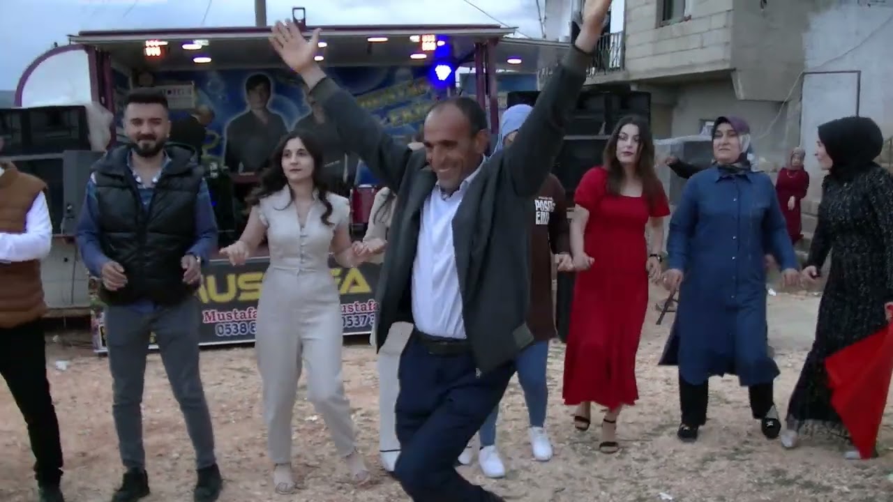 KAMERAMAN SELAMİ FARKIYLA CENCERE KÖYÜ ARİF VE MERVECAN NIN DÜĞÜNÜ