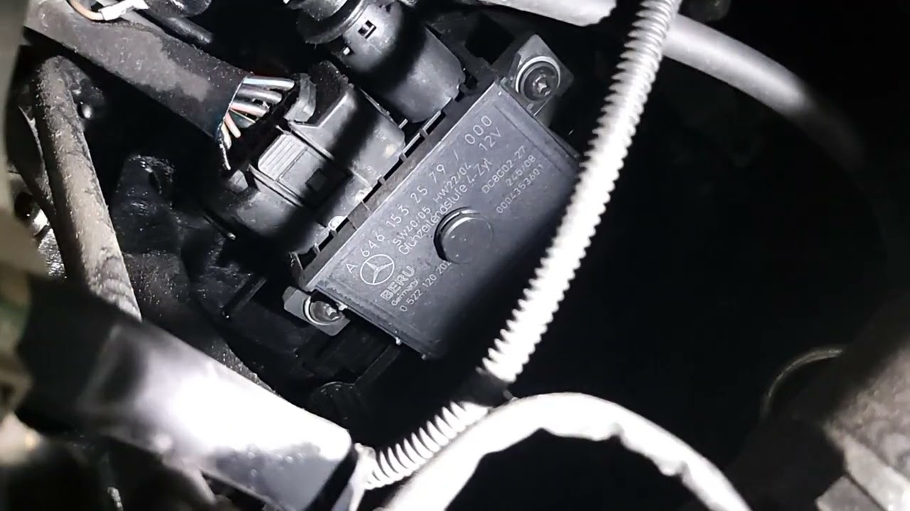 w204 c220 cdi om646 glowplug module location 예열플러그 모듈 위치