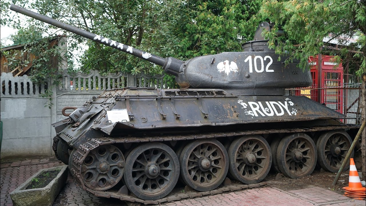 Внутри танка Т-34-85