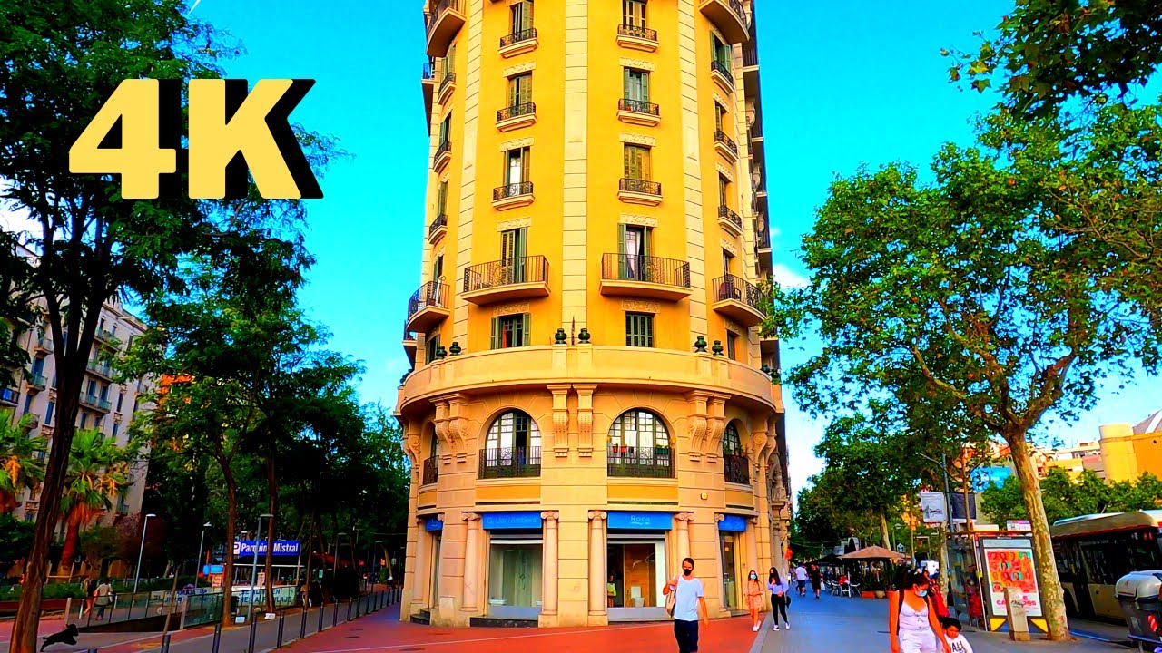 Walking in Barcelona: Avinguda del Paral·lel in Spain 🇪🇸, 4K, tourism, travel,summer (Part 1)
