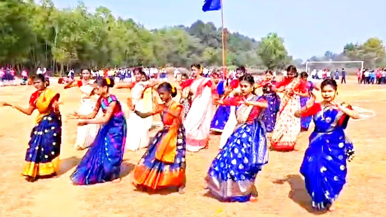 ক্রীড়াঙ্গনে বিদ্যালয় সঙ্গীত 