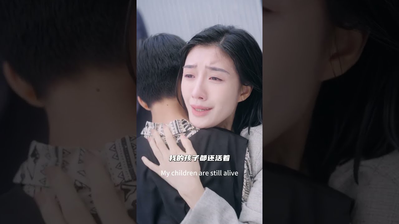 【ENG SUB】灰姑娘被逼給親妹妹頂罪含冤入獄，五年後，攜四寶霸氣歸來，手撕偽善妹妹，總裁紅著眼求她回頭！#灰姑娘霸總  #逆襲  #短劇 #短劇推薦 #霸總 #萌娃