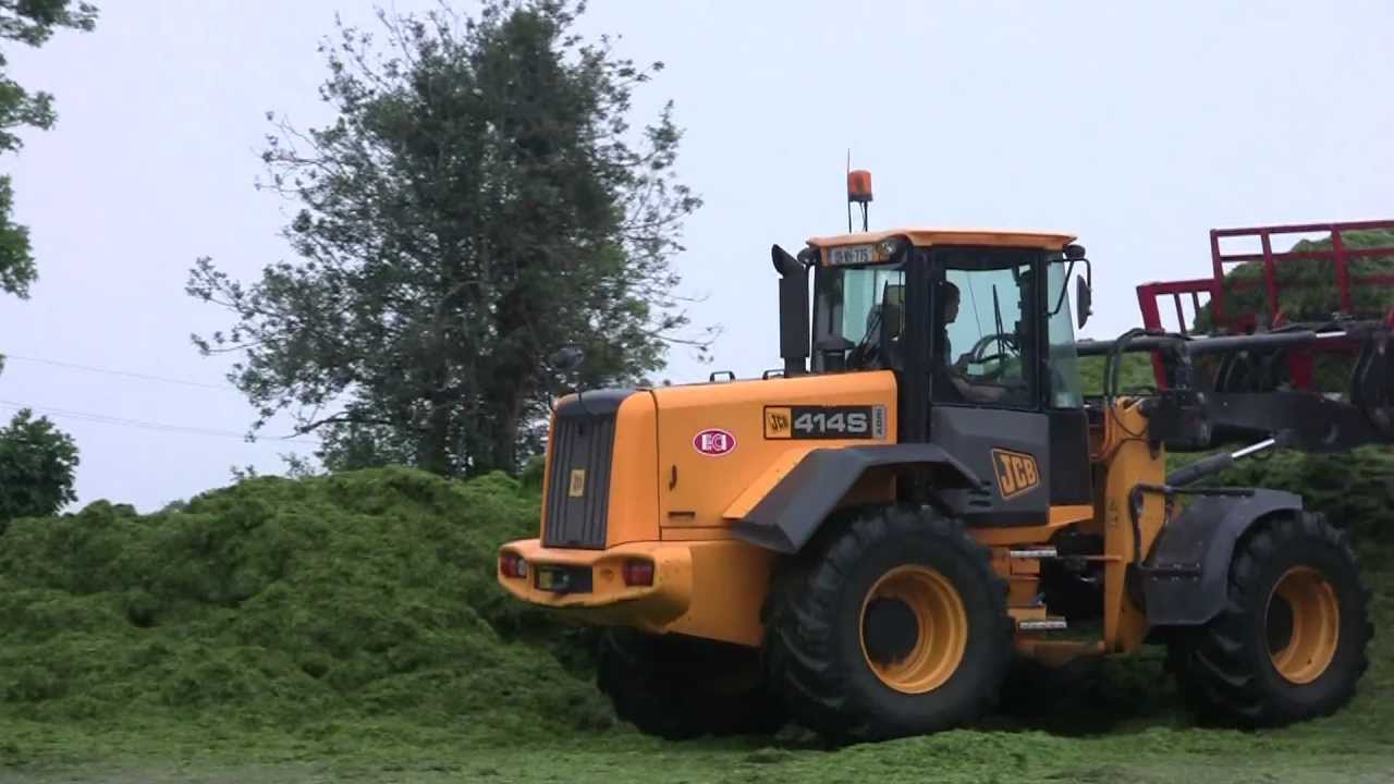 Silage 2012 John Deere 6210R with Triples Butlers Contractors at the Grass