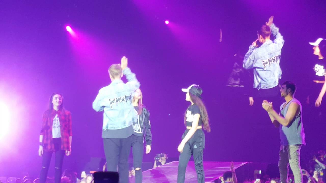 Justin Bieber Children with Yasmin Aoune. Purpose Tour Antwerp #purposetourchildren #purposetour