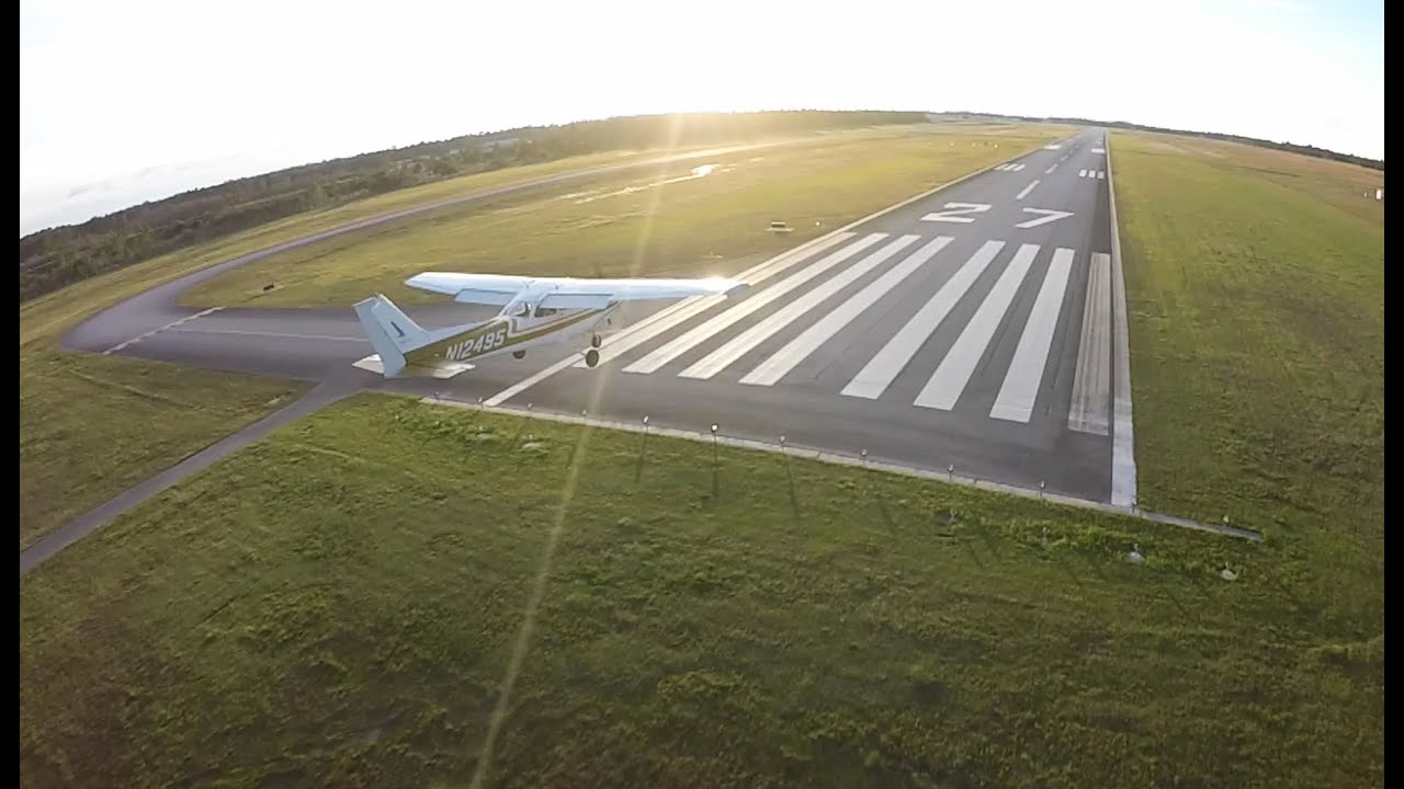 Flying A Full Traffic Pattern In A Cessna 172 Skyhawk