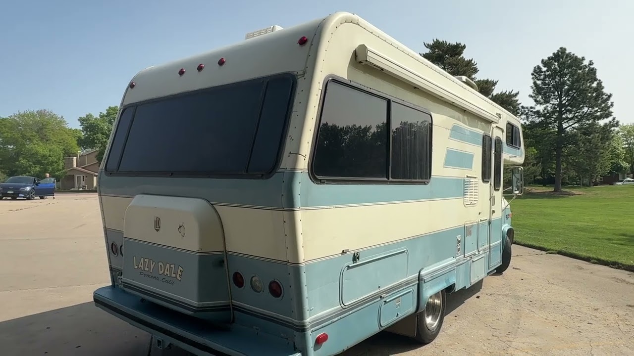 SOLD1990 Lazy Daze 22 Foot Class C Motorhome walk around video