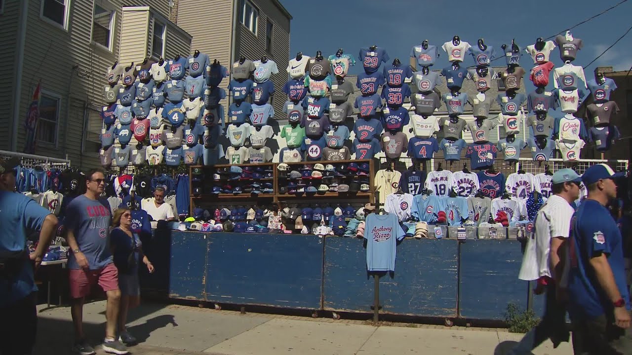 Cubs fans celebrate the return of playoff baseball to Chicago - 5p News