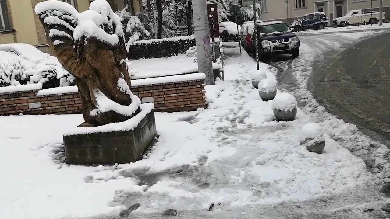 Οδοιπορικό στο κέντρο της πανέμορφης χιονισμένης Νάουσας