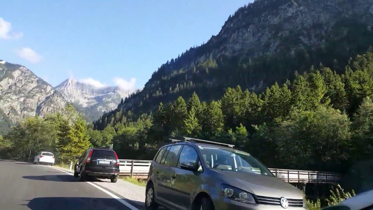 Der Weg zum Plansee in Tirol und zum Hotel Forelle
