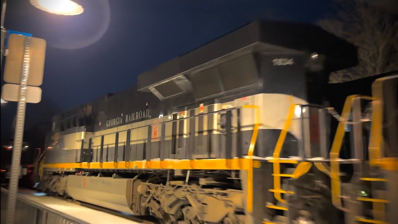 A Snowy Evening In Ashland VA (Train Meet Heritage Unit and more.)