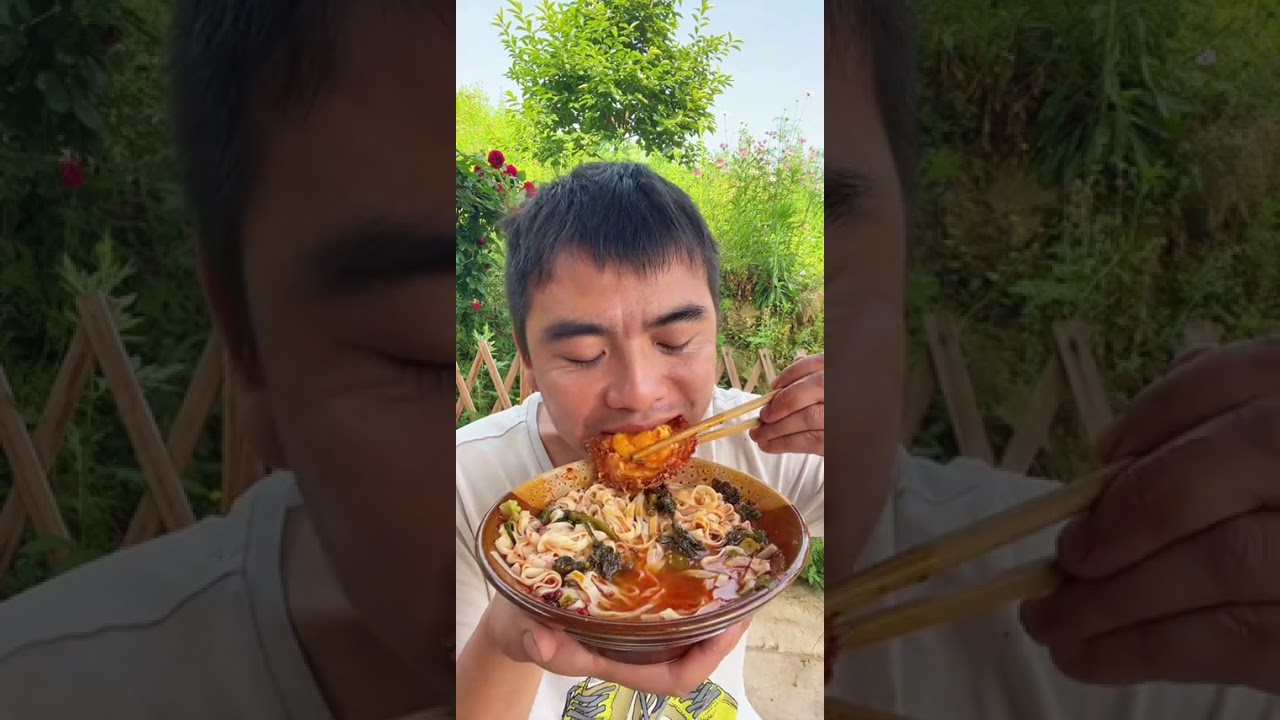 兄弟姐妹们 吃饭了哦 今天吃腊肉咸菜鸡蛋面 简简单单又是一餐#抖音美食推荐官 #美食 #普通的饭菜都是家的味道 @DOU+小助手