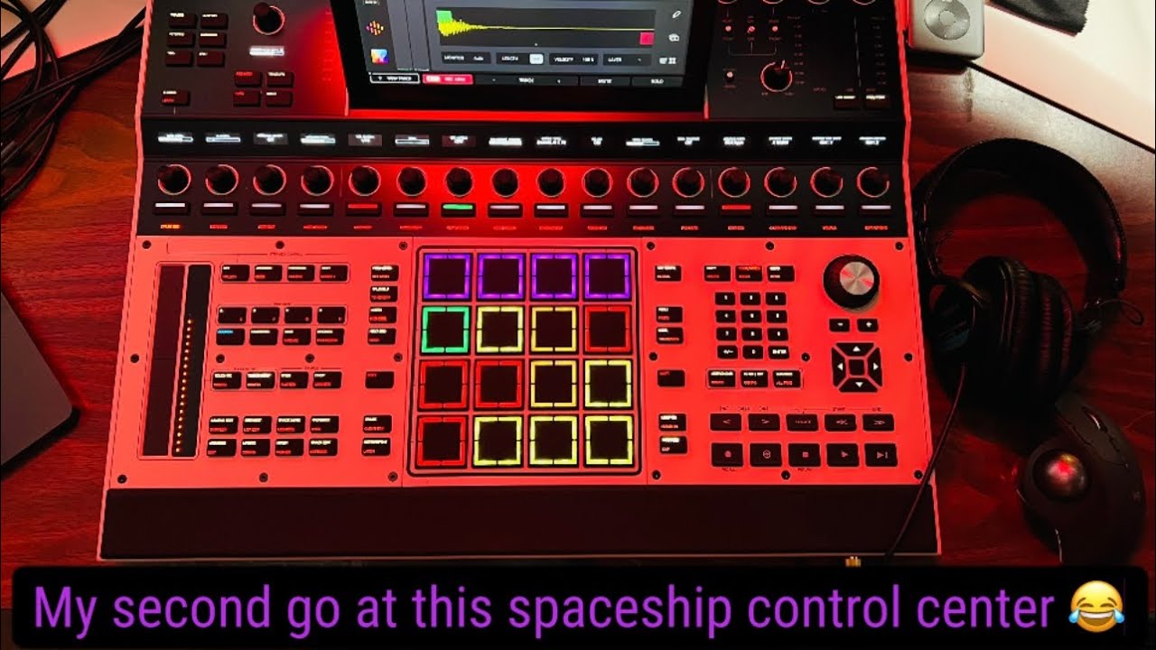 MPC XL/ My second go at this spaceship control center 😂