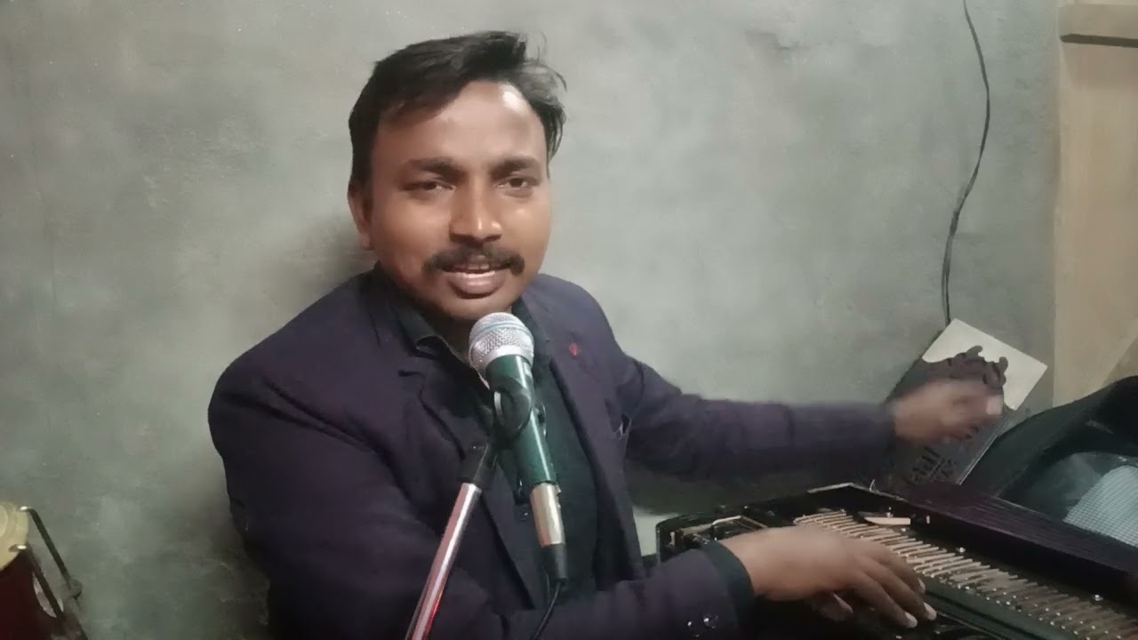 आ जाते हुए लम्हे जरा ठहरो जरा ठहरो मैं भी तो चलता हूं