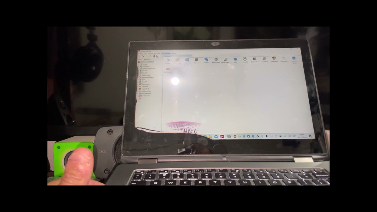 Esta notebook tuvo un accidente terrible, y aquí les cuento como la reparé. Dell inspiron 13-7353.