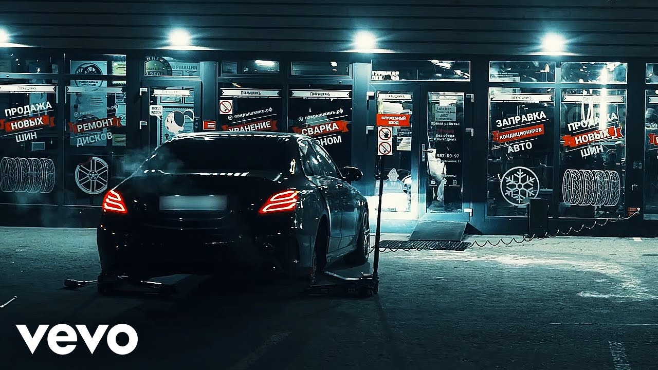 Jake Hill - Satin Black | AMG Showtime
