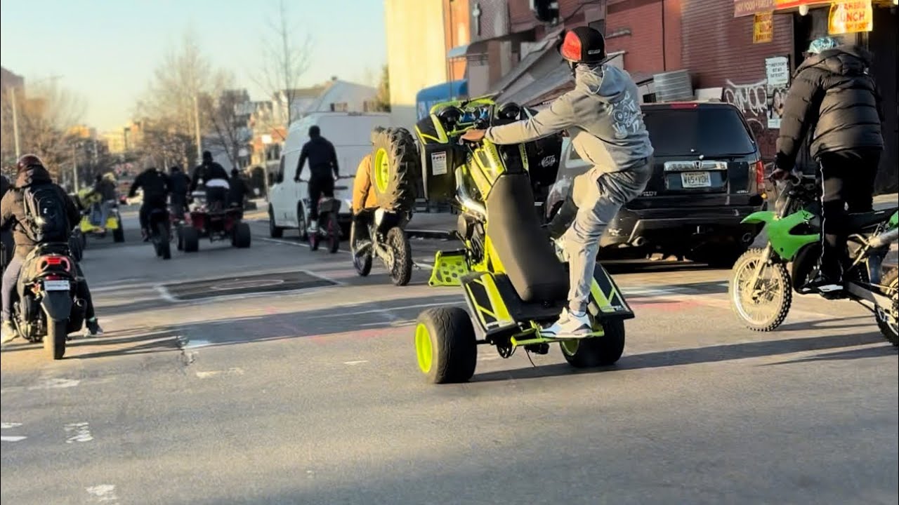 NYC BikeLife 😳FREESMOKE😶&zwj;🌫️#brooklyn #2025 #bikelife