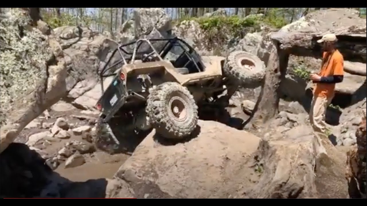 Jeep YJ on Tons and 43's Dropping into Lions Den