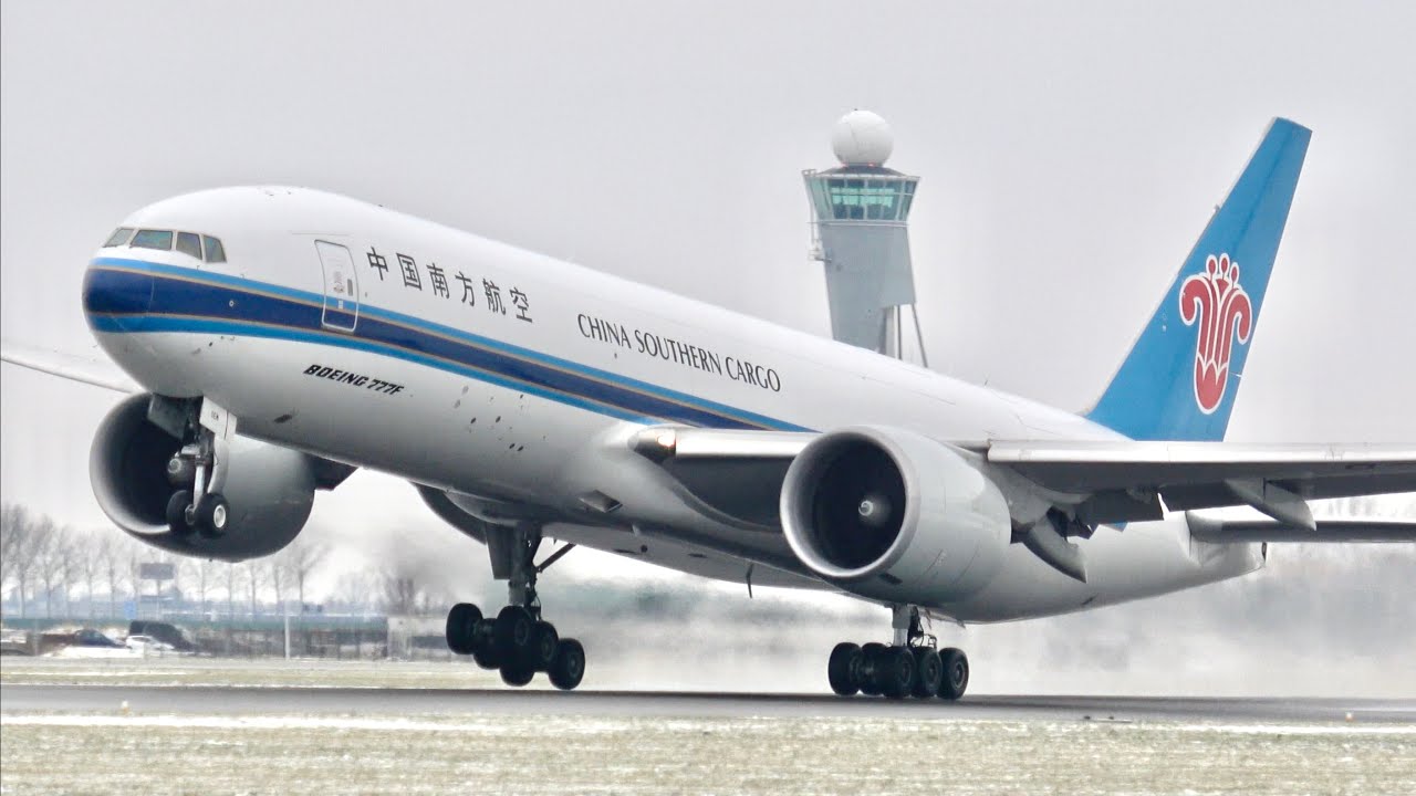 [4K] Winter Plane Spotting day at Amsterdam airport Schiphol - B747, B777, B787, A350 & more!