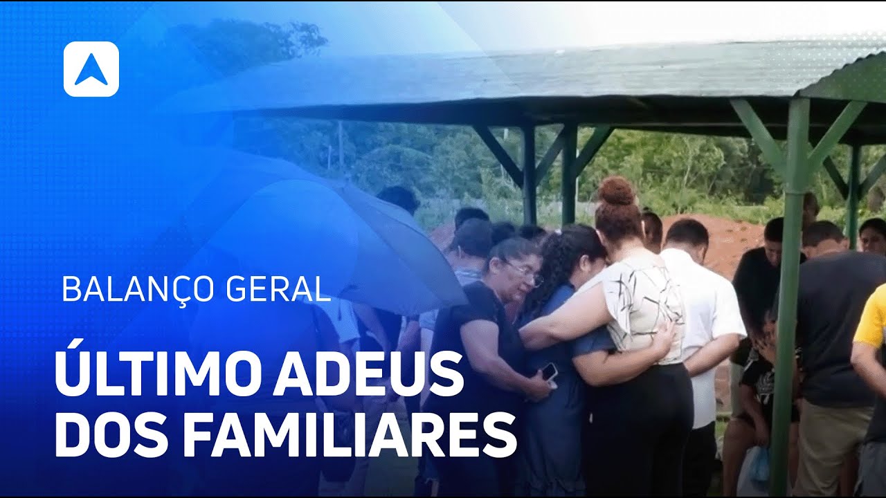 Familiares se despedem de homem morto pelo próprio filho em Teresina