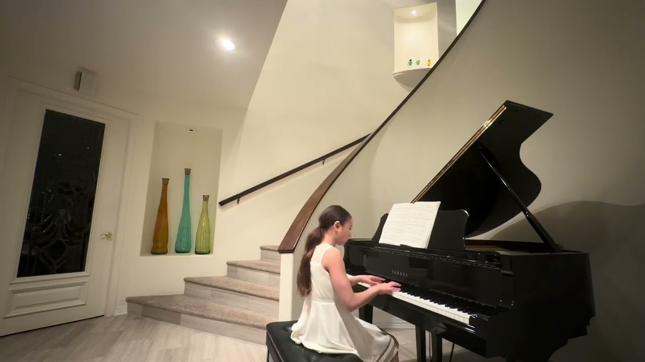 Ella (12) - ABRSM 8 - Alla Turca (Turkish March)