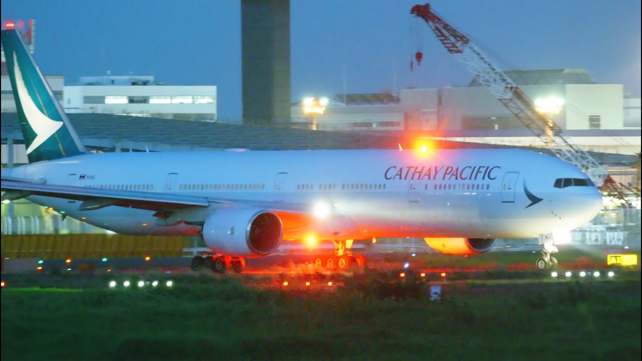 Cathay Pacific Boeing 777-300 B-HNV Takeoff from Narita 16R