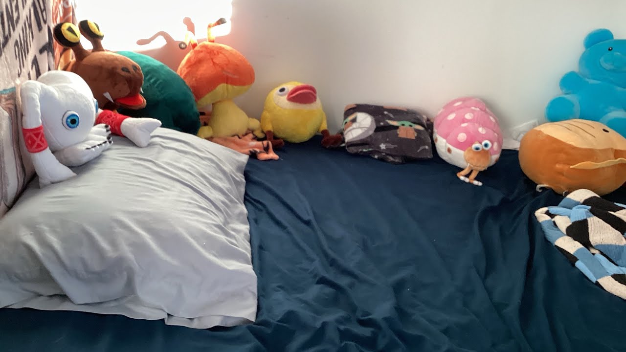 Showing off my new set of custom Pikmin plushes