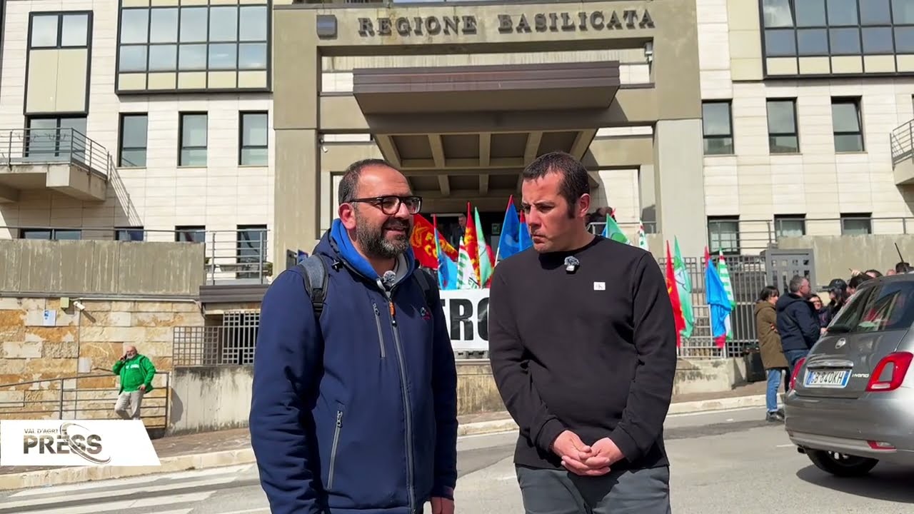 Smartpaper, centinaia di Lavoratori in Presidio davanti alla Sede di Regione Basilicata