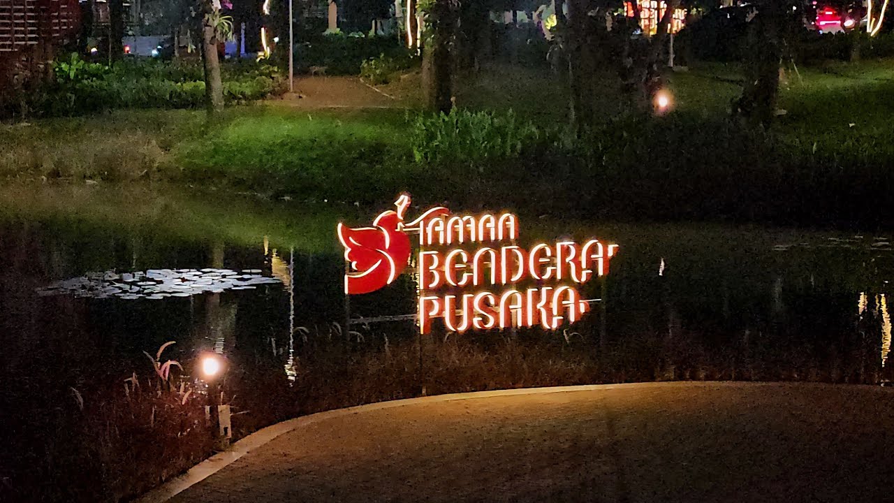 Taman Bendera Pusaka Malam Hari - Timo Witak