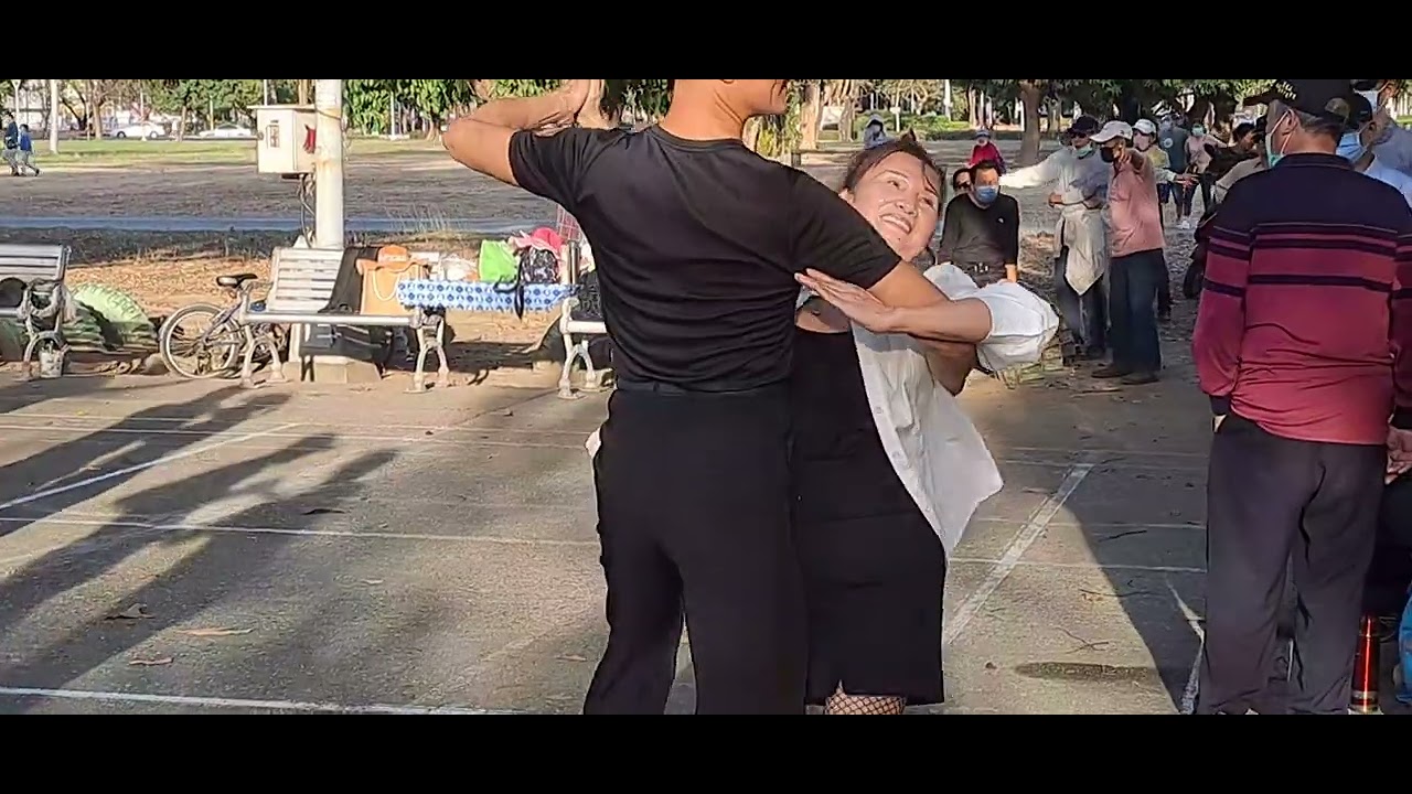 在衛武營羽毛球場樂團有跳舞洪朝景攝影2024年2月18日