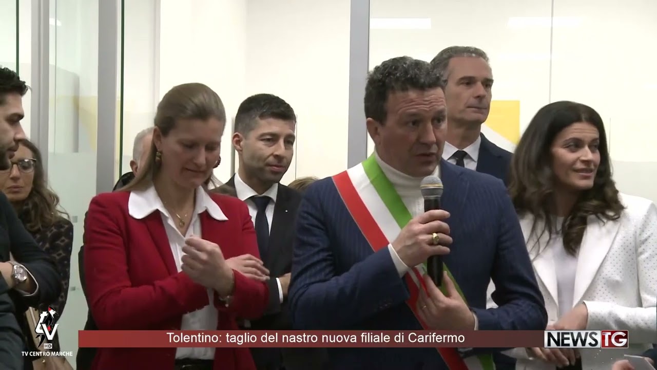 Tolentino taglio del nastro nuova filiale di Carifermo