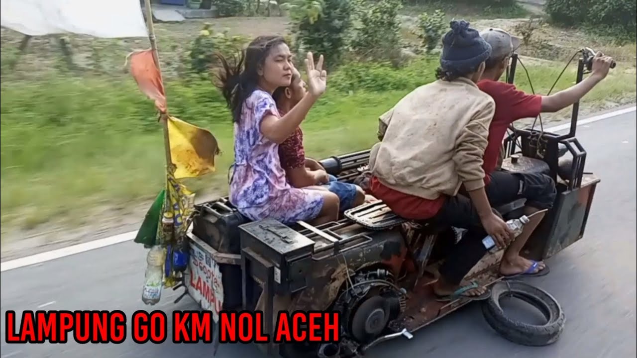 Cewek cantik naik Vespa extrim,Lampung tujuan km nol Aceh,part 02
