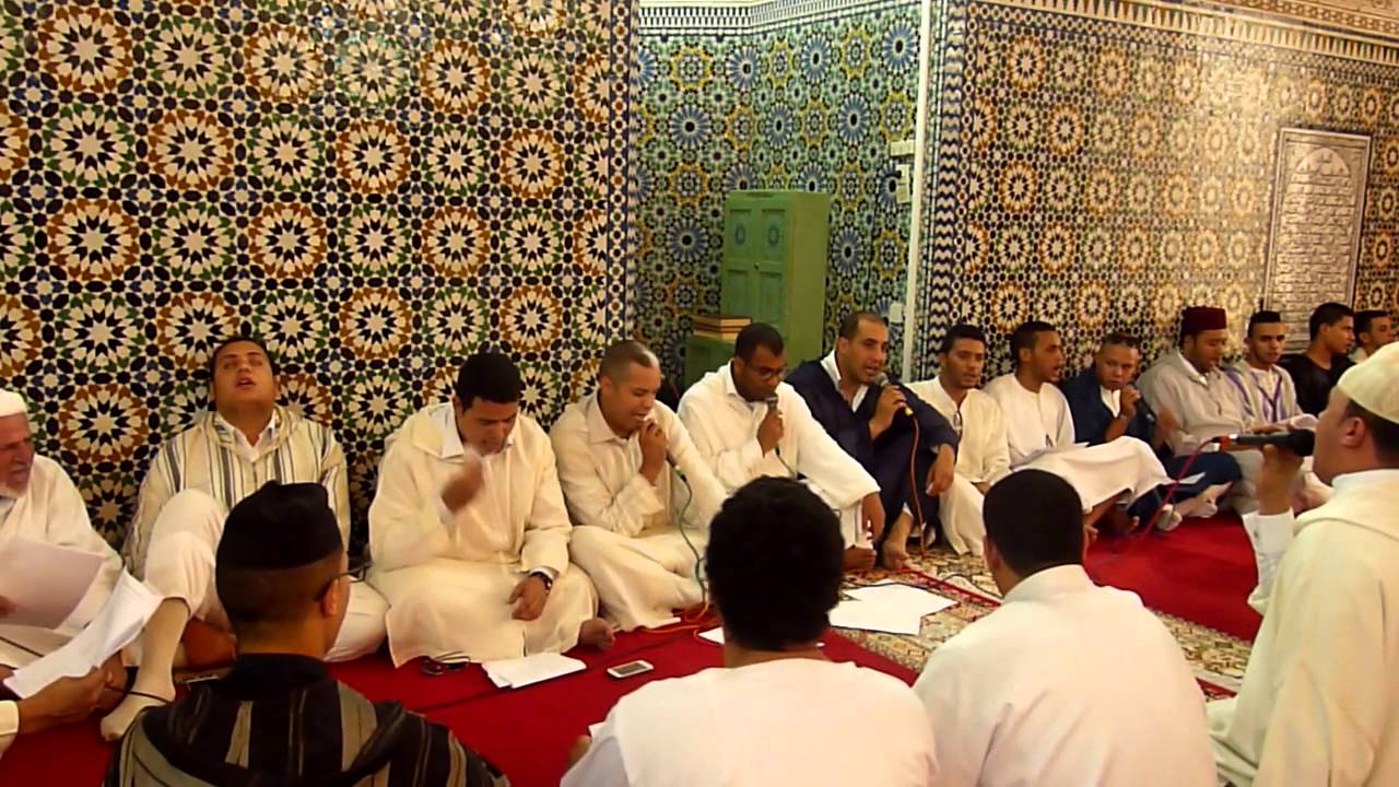 حصة مادحي شباب البيضاء في موسم مولاي ادريس زرهون 2015 برئاسة يونس مشطان