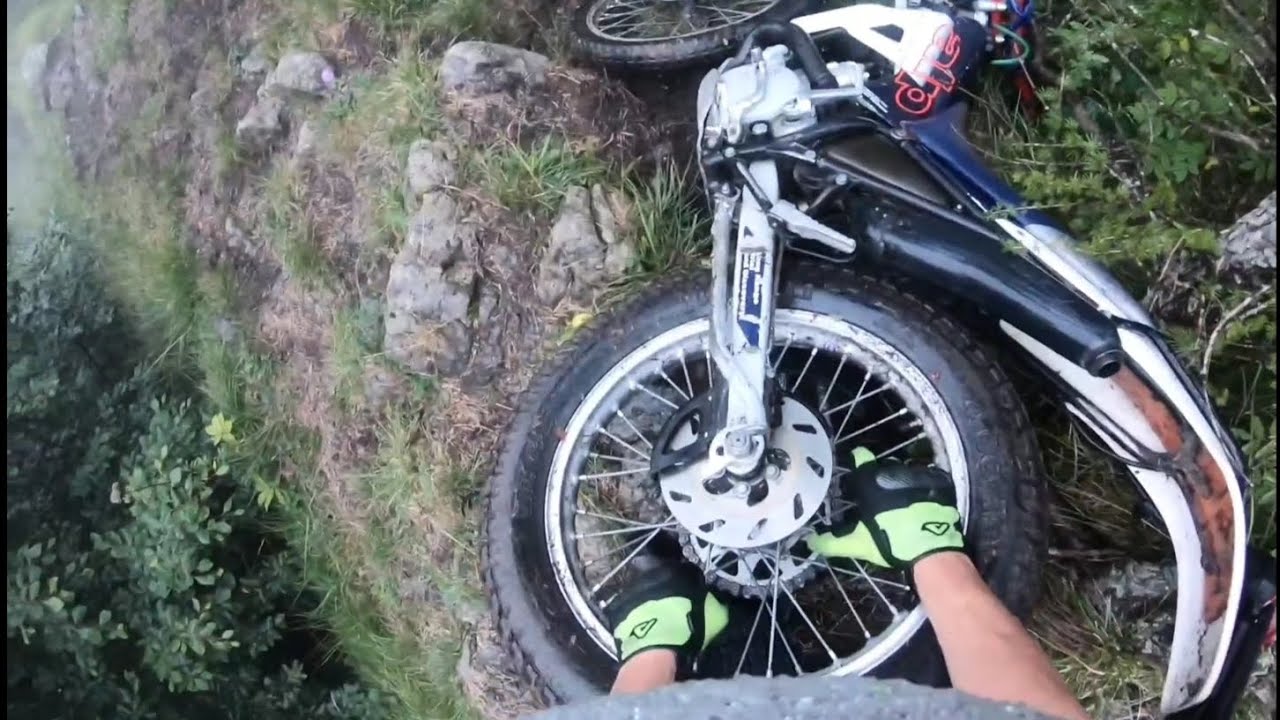 Motoalpinismo delirante in mezzo al temporale